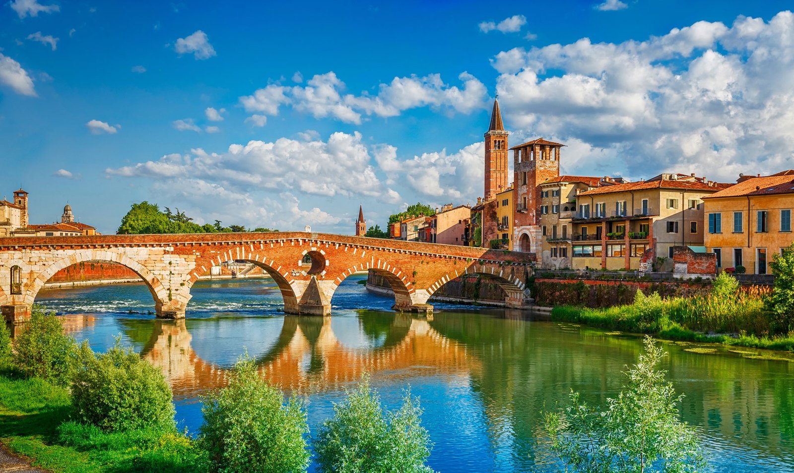 Is Verona Worth Visiting? 7 Reasons to Discover This Beautiful Italian City