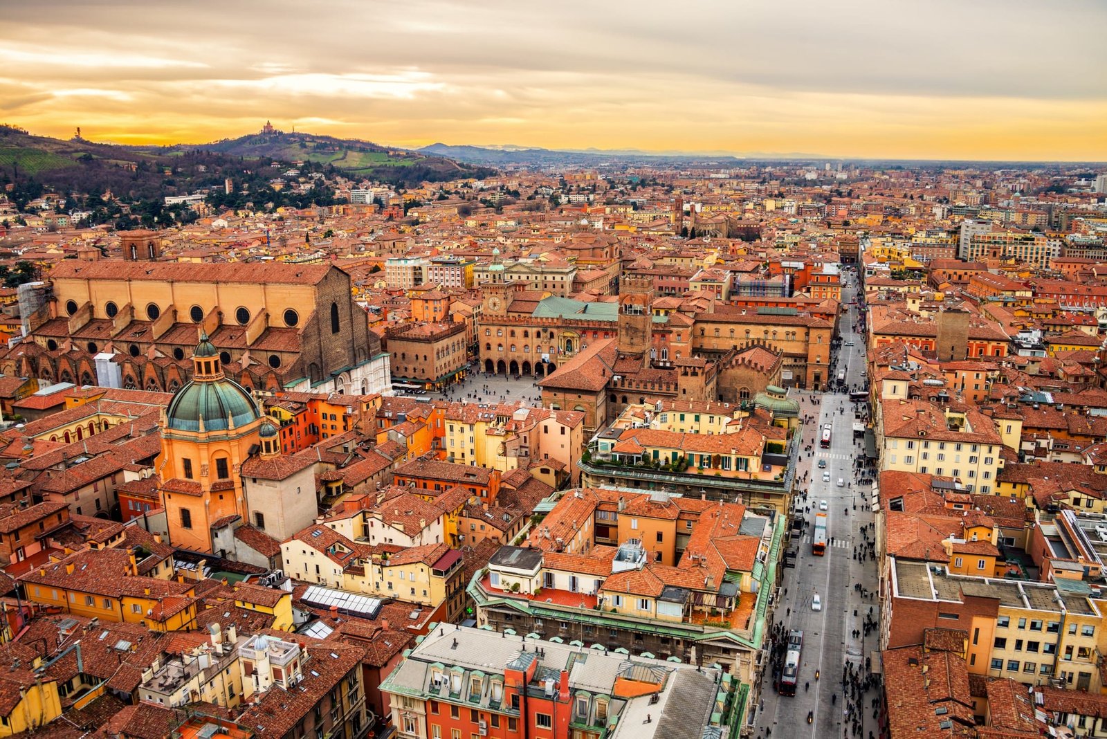 5 Best Places to Visit in Bologna